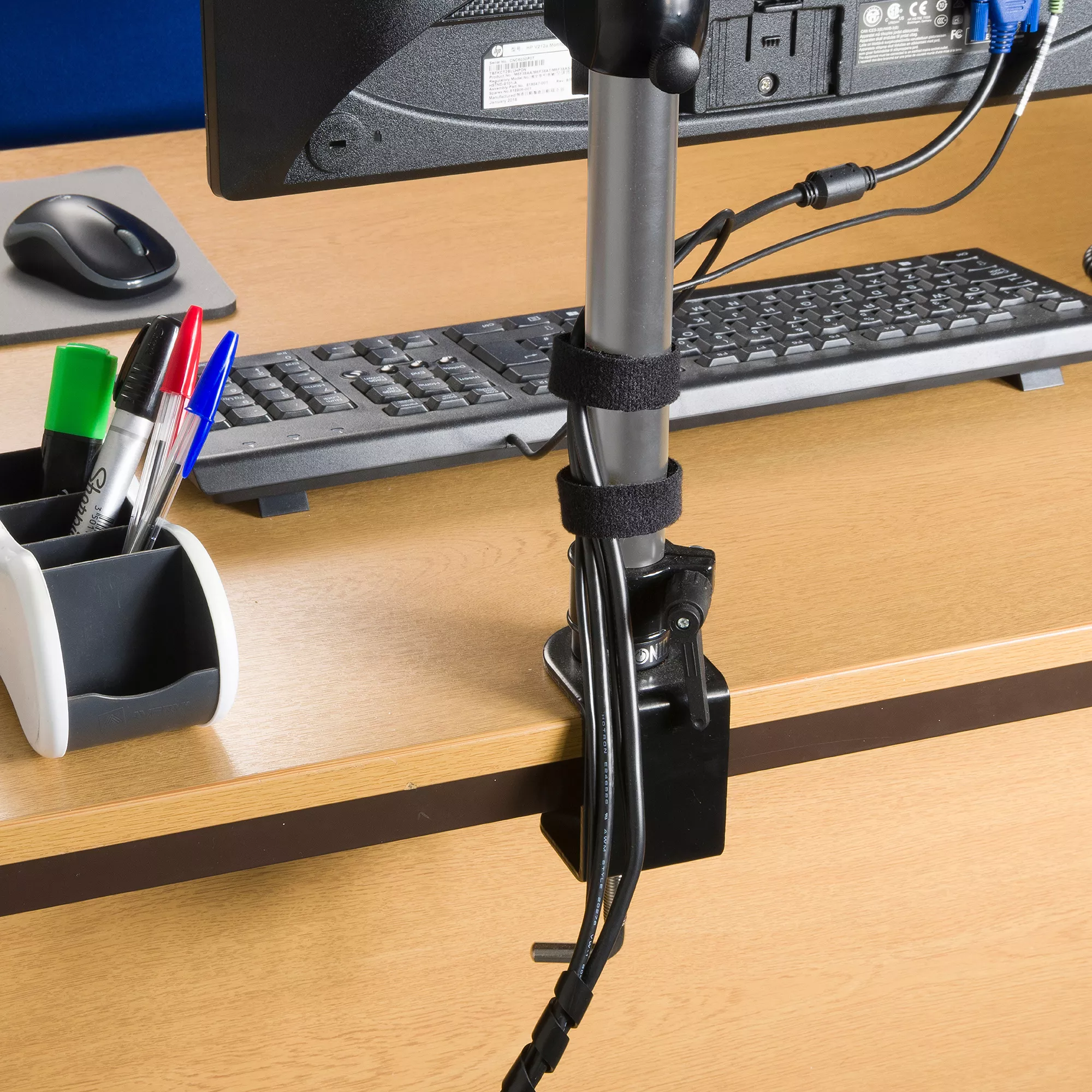 D-Line Black 4 Piece Cable Tidy Kit 5 D-Line Black 4 Piece Cable Tidy Kit - Image 3