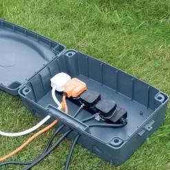 Diall 4 Socket 13A Grey Extension Lead, 8m -Professional Electrical Lighting Store diall 4 socket 13a grey extension lead 8m5015056634555 01i bq