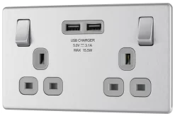 GoodHome Brushed Steel Double 13A Screwless Switched Socket With USB X2 3.1A & Grey Inserts