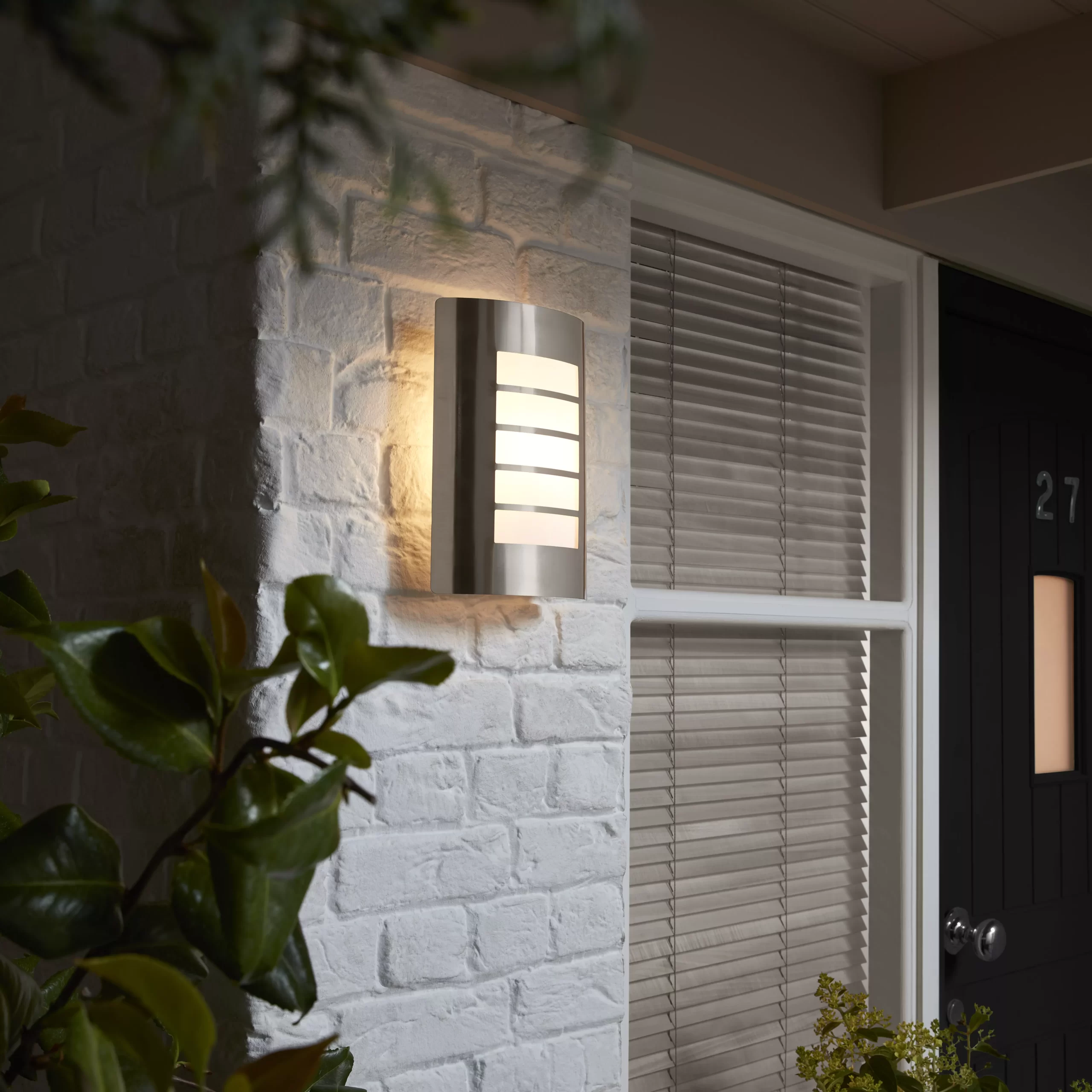 GoodHome Grandy Fixed Stainless Steel Mains-powered Outdoor Half Wall Light 3 GoodHome Grandy Fixed Stainless Steel Mains-powered Outdoor Half Wall Light