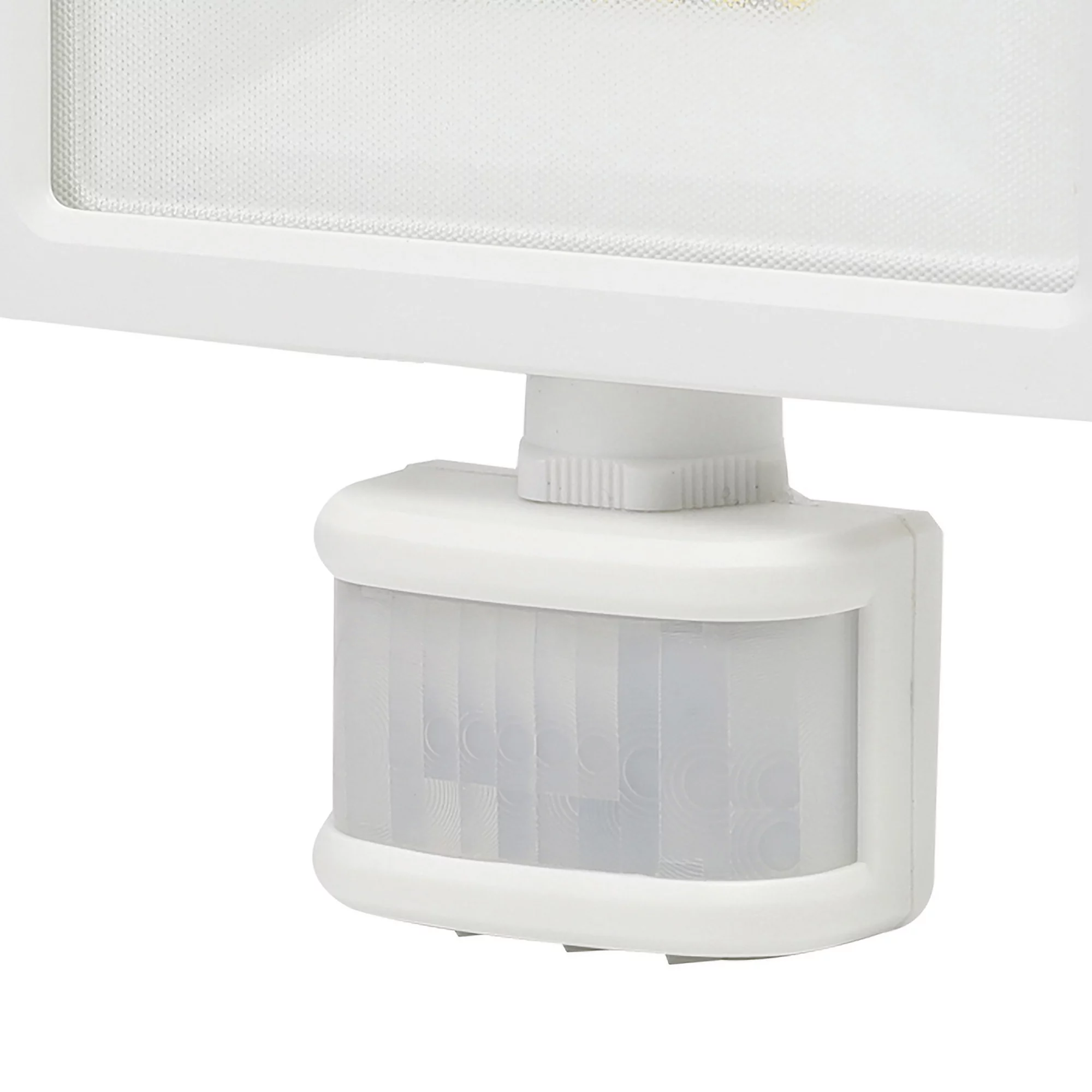 GoodHome Lucan AFD1018-IW White Mains-powered Cool White Outdoor LED PIR Floodlight 2000lm 7 GoodHome Lucan AFD1018-IW White Mains-powered Cool White Outdoor LED PIR Floodlight 2000lm - Image 5