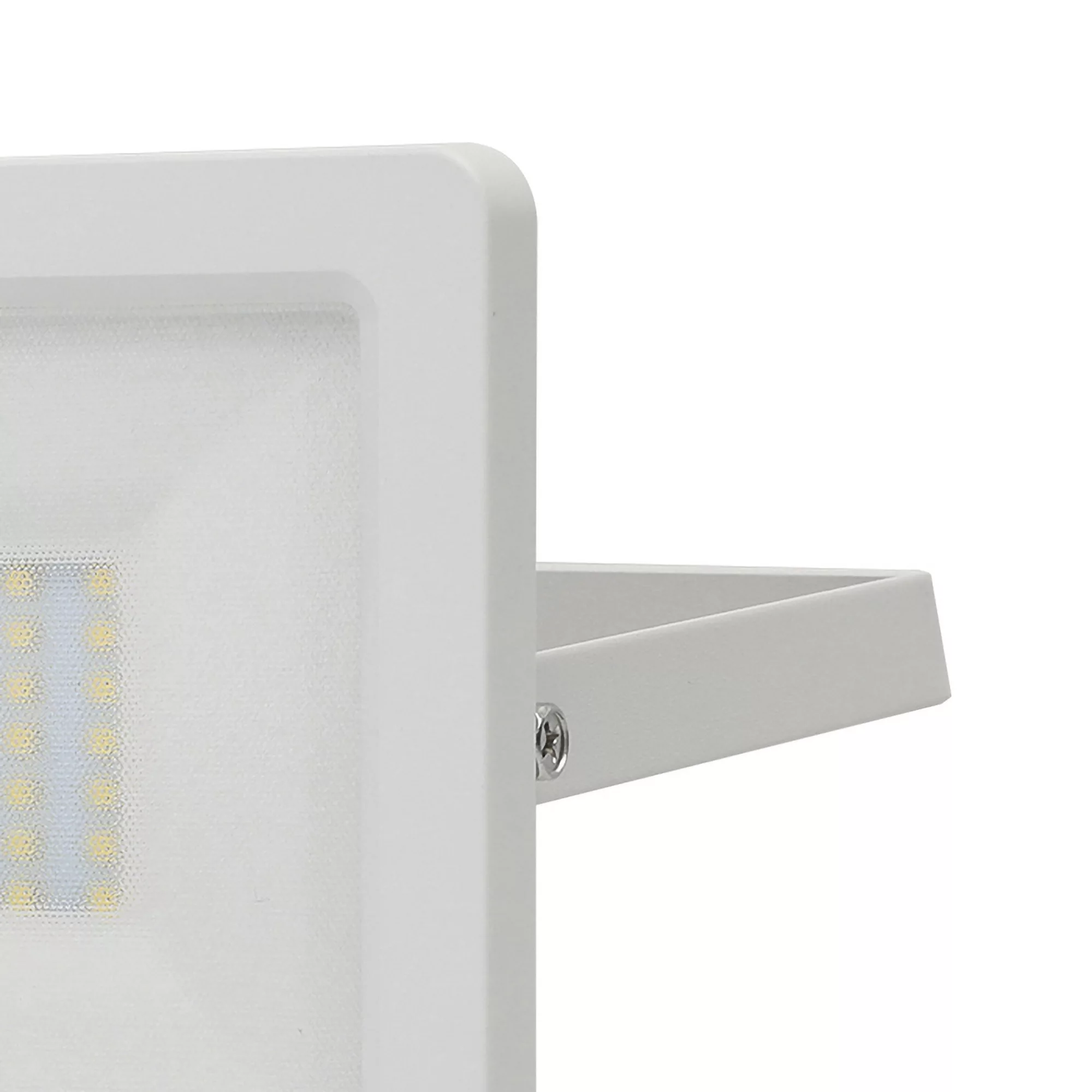 GoodHome Lucan AFD1019-NW White Mains-powered Cool White LED Without Sensor Floodlight 3000lm 6 GoodHome Lucan AFD1019-NW White Mains-powered Cool White LED Without Sensor Floodlight 3000lm - Image 4