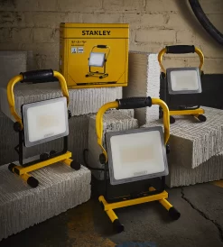 Stanley 30W 2100lm Corded Integrated LED Portable Work Light 7 Stanley 30W 2100lm Corded Integrated LED Portable Work Light -Professional Electrical Lighting Store stanley 30w 2100lm corded integrated led portable work light5020024901539 06i bq