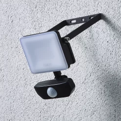 Stanley Black / Frosted Opal Mains-powered Cool Daylight LED PIR Slimline Floodlight 900lm 13 Stanley Black / Frosted Opal Mains-powered Cool Daylight LED PIR Slimline Floodlight 900lm -Professional Electrical Lighting Store stanley black frosted opal mains powered cool daylight led pir slimline floodlight 900lm5020024902949 02i bq