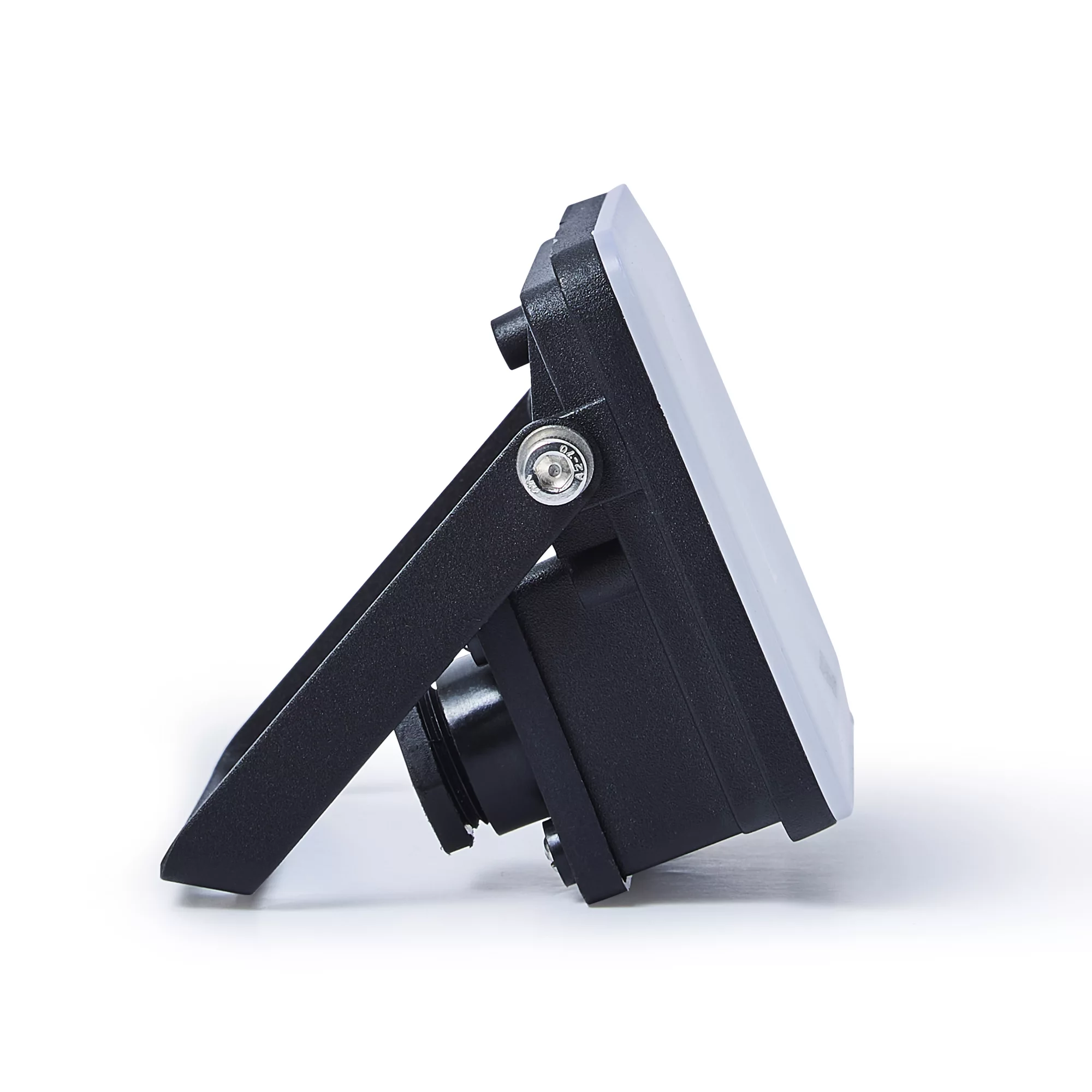 Stanley Black / Frosted Opal Mains-powered Cool Daylight LED Without Sensor Slimline Floodlight 900lm 6 Stanley Black / Frosted Opal Mains-powered Cool Daylight LED Without Sensor Slimline Floodlight 900lm - Image 4