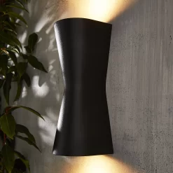 Zinc VANIR Fixed Matt Black Mains-powered LED Outdoor ON/OFF Wall Light (Dia)8cm